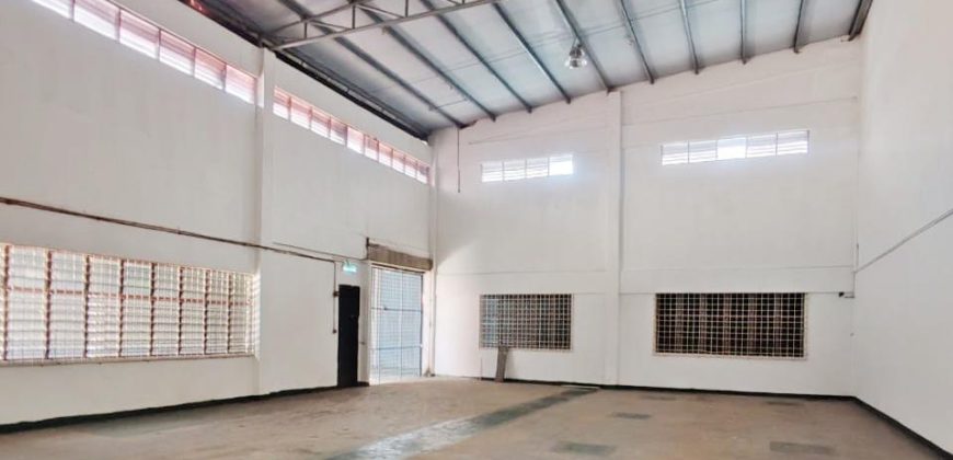 Desa Cemerlang – 1.5 Storey Semi Detached Factory – FOR RENT