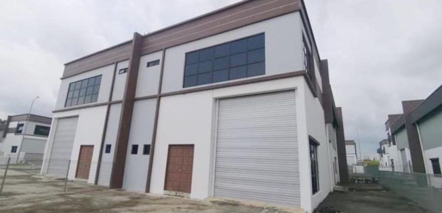 De Hoff Industrial Park @ Pekan Nanas – 1.5 Storey End Lot Semi Detached Factory – FOR RENT